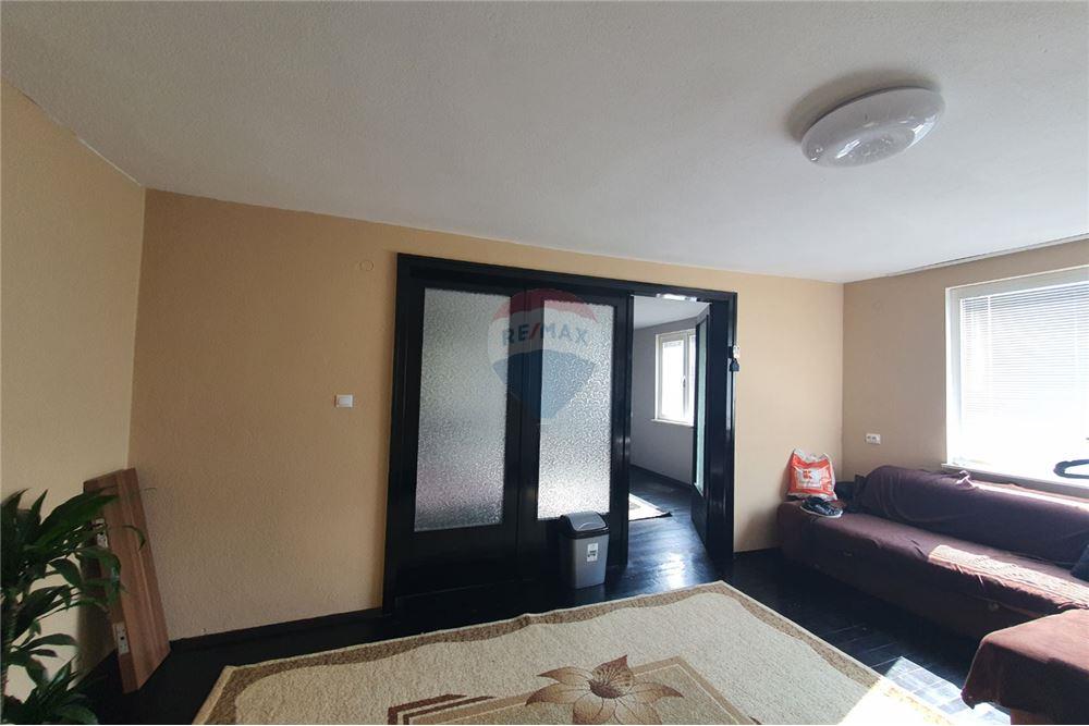 Етаж от къща - За продажба - с. Бусманци, Област София град, България - 1 - 360241005-207