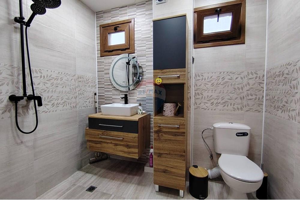 Апартамент - Под наем - гр. Шумен, Област Шумен, България - viber_изображение_2025-11-24_09-23-49-767.jpg - Баня - 360441021-2