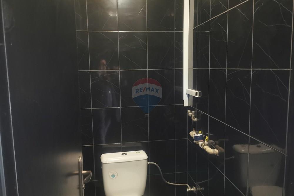 Търговски обект/Магазин - Под наем - гр. Разлог, Област Благоевград, България - IMG_20260109_144202.jpg - 360421019-38