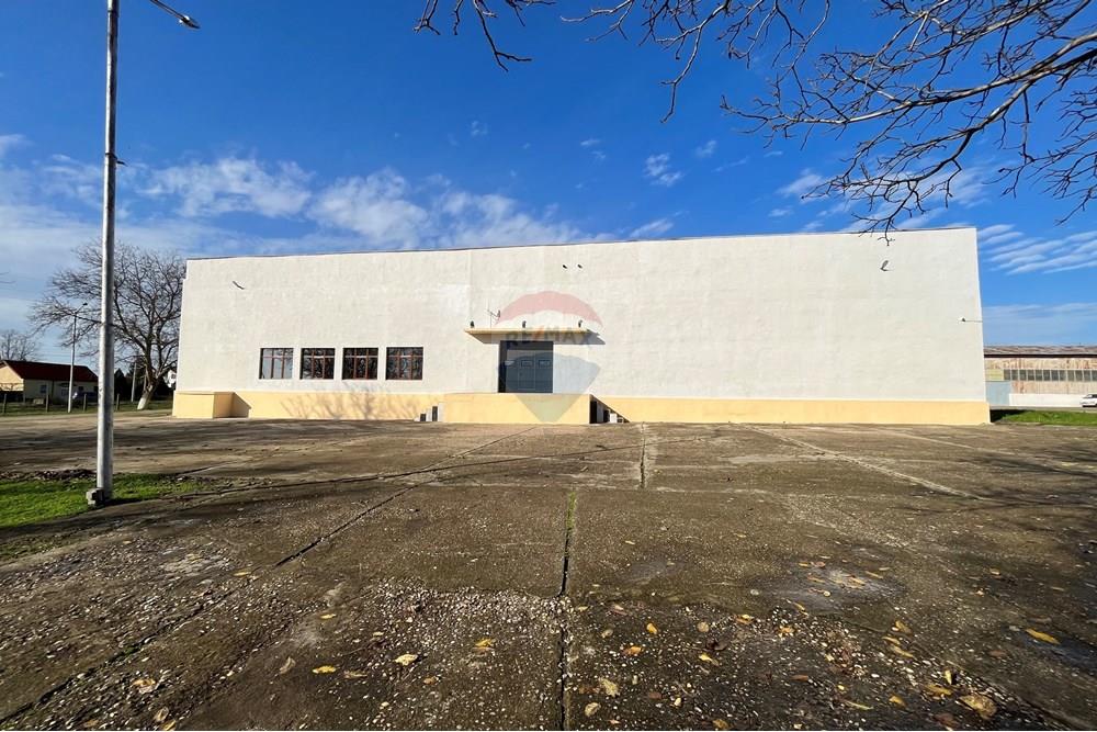 Фабрика - За продажба - с. Полковник Ламбриново, Област Силистра, България - двор 8.jpg - 360321028-142