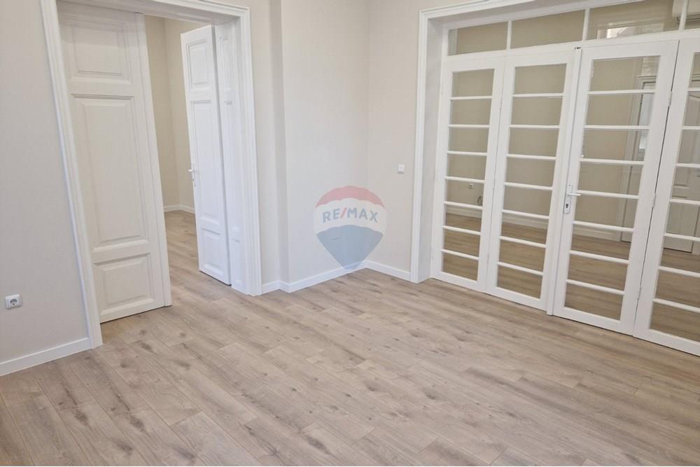 Офис - Под наем - гр. Варна, Област Варна, България - viber_image_2025-03-19_12-06-12-640.jpg - 360531003-39