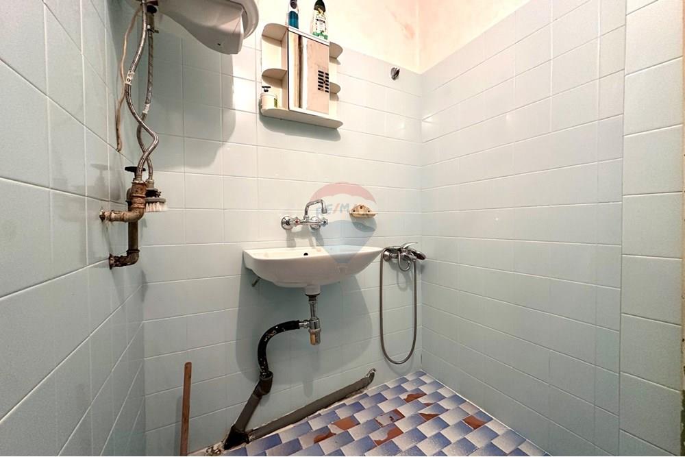 Condo/Apartment - For Sale - гр. Велико Търново, Област Велико Търново, Болгария - viber_изображение_2025-10-24_11-54-01-175.jpg - Bathroom - 360431008-394