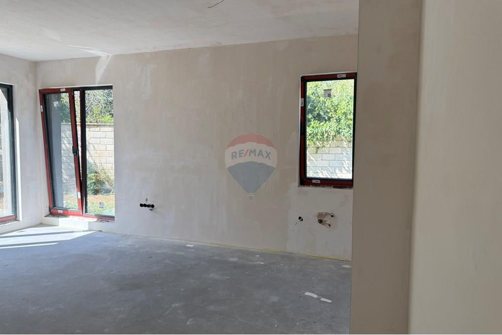 टाउन हाउस - बिक्री के लिए - м-т Манастирски рид, Област Варна, България - 0-02-05-6586f96c63cc4a9c21955f371fda18340c298ecd073e6fbdf5498f54ef07970b_b727a4dcad61c2a0.jpg - 360481026-16