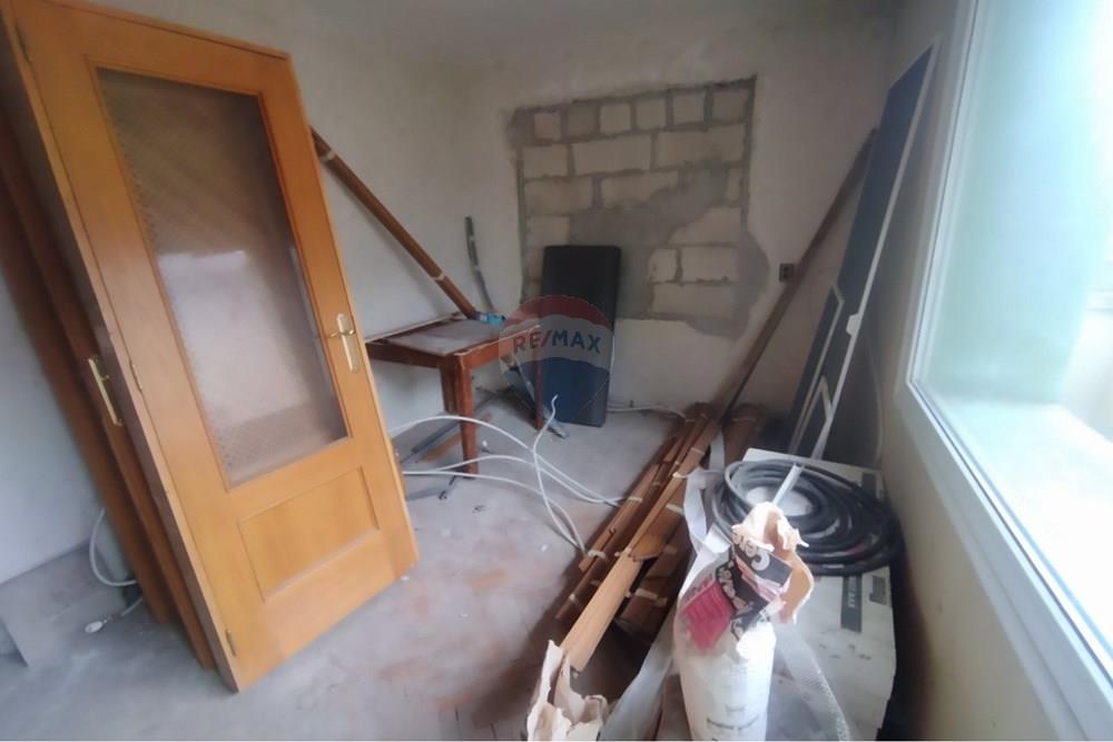 Градска къща - За продажба - гр. Павликени, Област Велико Търново, България - viber_изображение_2026-01-31_13-37-59-068.jpg - Спалня - 360431027-15