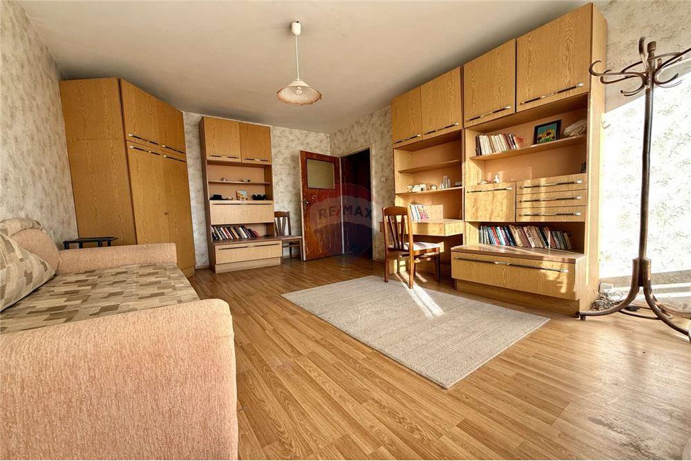 Апартамент - За продажба - гр. Варна, Област Варна, България - Уютна спална с изход към открита тераса с частична панорамна гледка - Спалня - 360321025-285