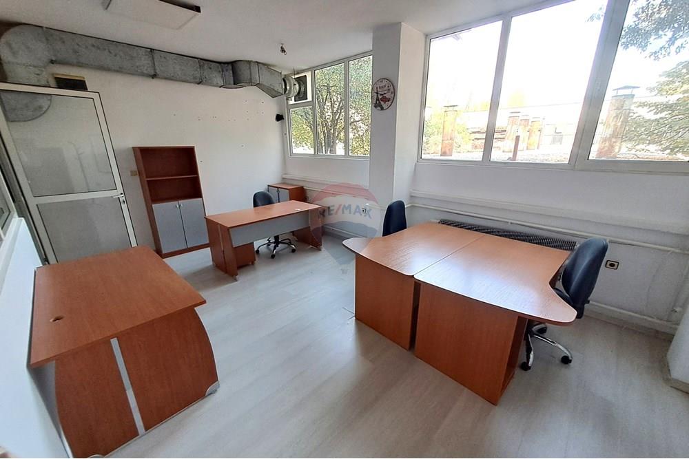 Индустриална сграда - Под наем - гр. Русе, Област Русе, България - 20251021_135031.JPG - 360451036-38