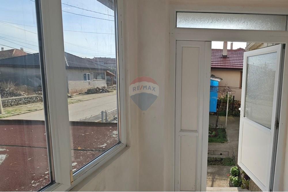 Етаж от къща - За продажба - гр. Каварна, Област Добрич, България - viber_изображение_2025-12-17_08-42-25-546.jpg - 360391052-25