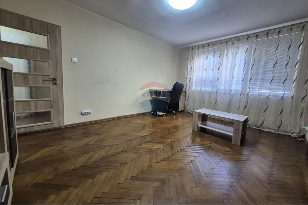 Апартамент - Под наем - гр. Варна, Област Варна, България - Изображение от WhatsApp на 2025-10-26 в 21.28.39_21521d67.jpg - Всекидневна/Трапезария - 360511013-82