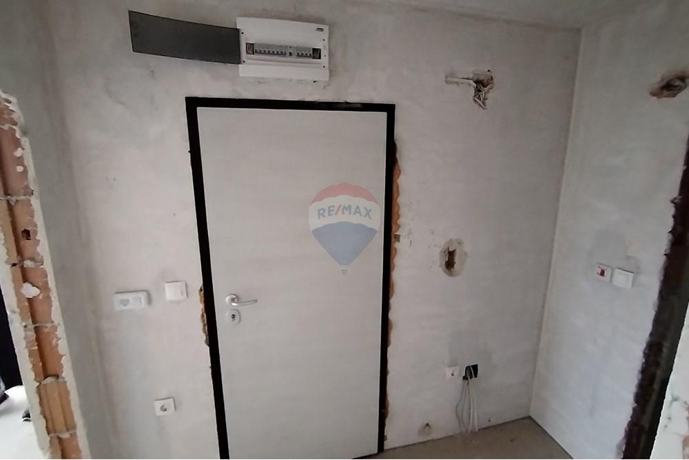 Апартамент - За продажба - гр. Русе, Област Русе, България - viber_image_2025-12-08_16-30-09-355.jpg - 360451035-99