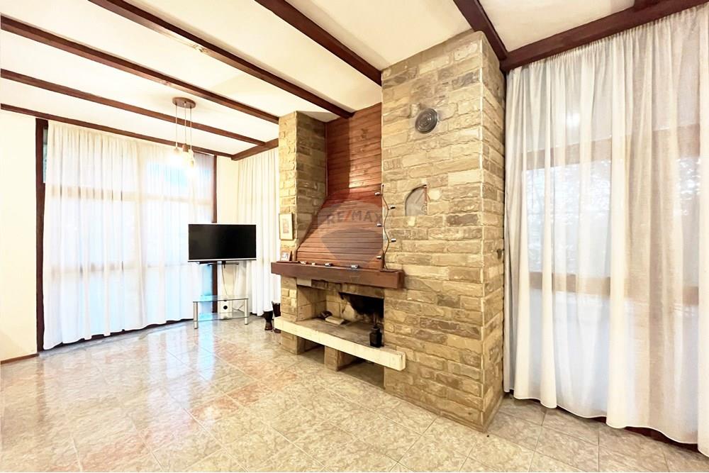 Градска къща - За продажба - м-т Манастирски рид, Област Варна, България - 2_VillaBoro.jpg - 360331037-11