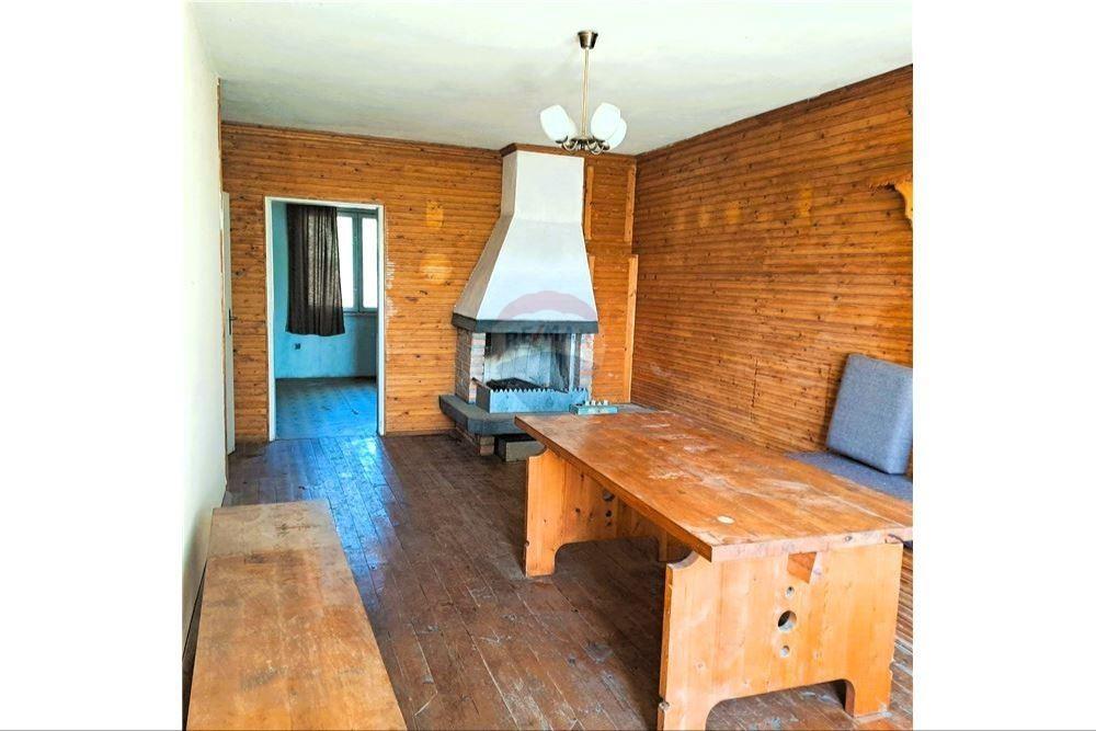 Градска къща - За продажба - гр. Бургас, Област Бургас, България - дневна с камина - 360291004-105