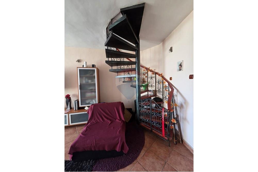 Мезонет - За продажба - гр. Варна, Област Варна, България - viber_image_2025-12-22_16-05-24-057.jpg - Всекидневна - 360511018-25