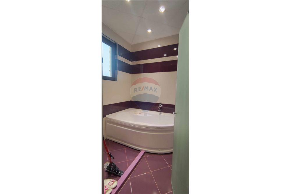 Етаж от къща - За продажба - с. Белащица, Област Пловдив, България - 12 - 360261008-100