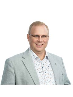 Tomi Lindfors - RE/MAX Ainoa