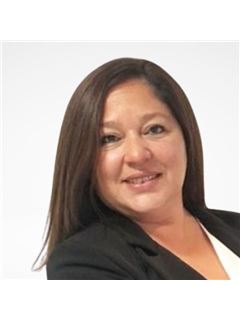 Andrea Avalos - RE/MAX Life