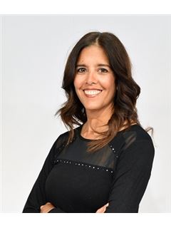 Ariadna Mannuccia - RE/MAX Solutions