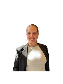Nicole Miler - RE/MAX Crea