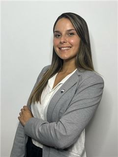 Evelyn Fernández - RE/MAX Urbana