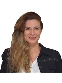 Anabella Britos  - RE/MAX Express