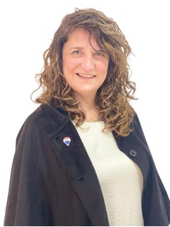 María Olivieri - RE/MAX Uno IV
