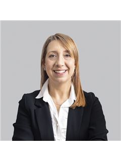Vanina Salmero - RE/MAX Titanium