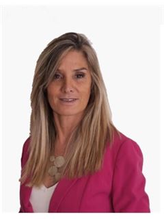Cecilia Dominguez - RE/MAX Suma