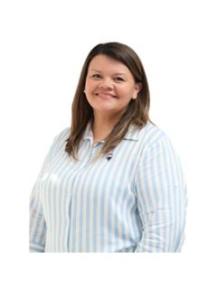 Valeria Elizabeth Ayala - RE/MAX Alianza