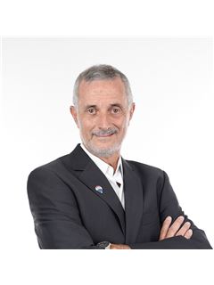 Roberto Arias - RE/MAX Profesional