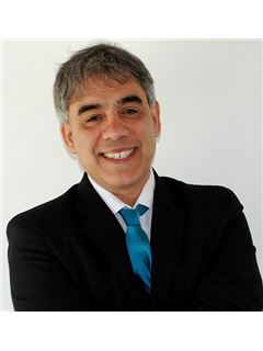 Juan Carlos Bustelo - RE/MAX Bosque