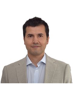 Oscar Cabral - RE/MAX Express