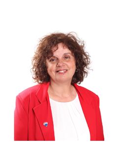 Claudia Pizzarello - RE/MAX Premium II
