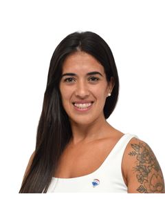 Florencia Avila  - RE/MAX Express