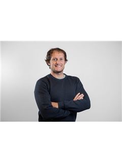 Carlo Lauro - RE/MAX Solutions