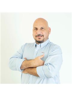 Carlos Moises Azize - RE/MAX Jardín
