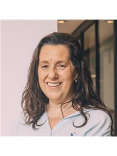Silvia Elvira Chagalj - RE/MAX Vincit