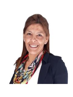 Natalia Mandello - RE/MAX Actitud