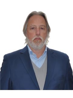 Andres Bejarano - RE/MAX Buró II