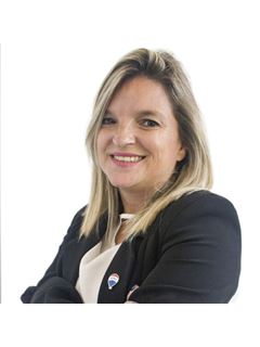 Maria Eugenia Deslous - RE/MAX Believe