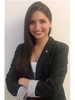Sandra Villegas - RE/MAX Premium IV