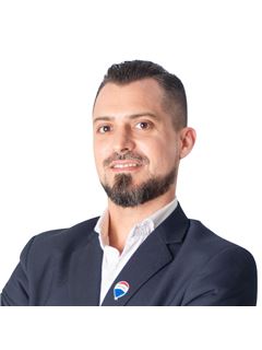 Federico Madrid - RE/MAX Jardín