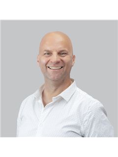 Martín  Cihal - RE/MAX Titanium