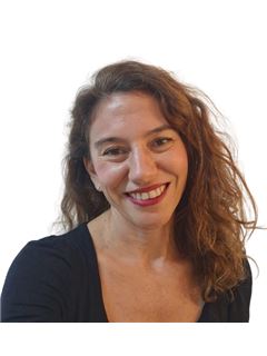 Julia Ciccolella - RE/MAX Uno IV
