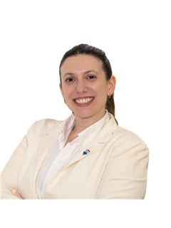 Virginia Amestoy - RE/MAX Arena