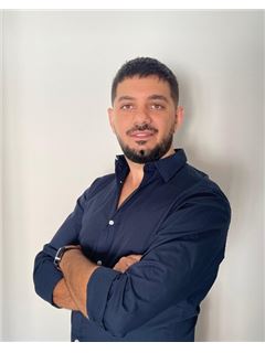 Luciano Andres Mandaradoni - RE/MAX Urbana