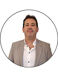Gabriel Damian Trutner - RE/MAX Class