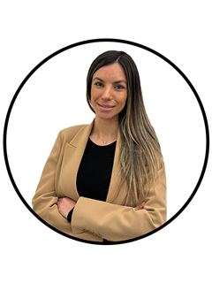 Melody Mendez - RE/MAX Class