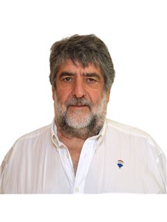 Ricardo  Martinez - RE/MAX Express
