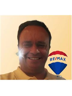 Ernesto Perez - RE/MAX Free