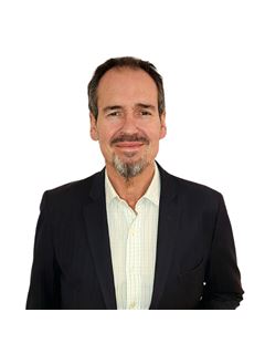 Silvio Fernandez - RE/MAX Legado
