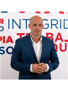 Alejandro Isla - RE/MAX Premium IV